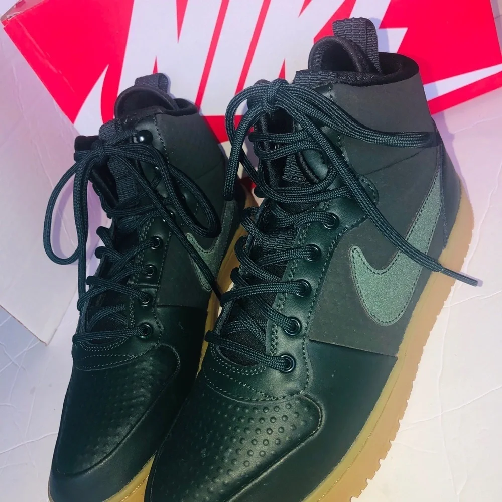 ✨✨Nike Air Force LU1 in hunter green for men✨✨